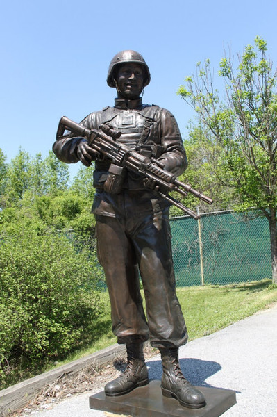 Soldier War Memorial Statue Life-Size Bronze Gun Sculpture Rifle